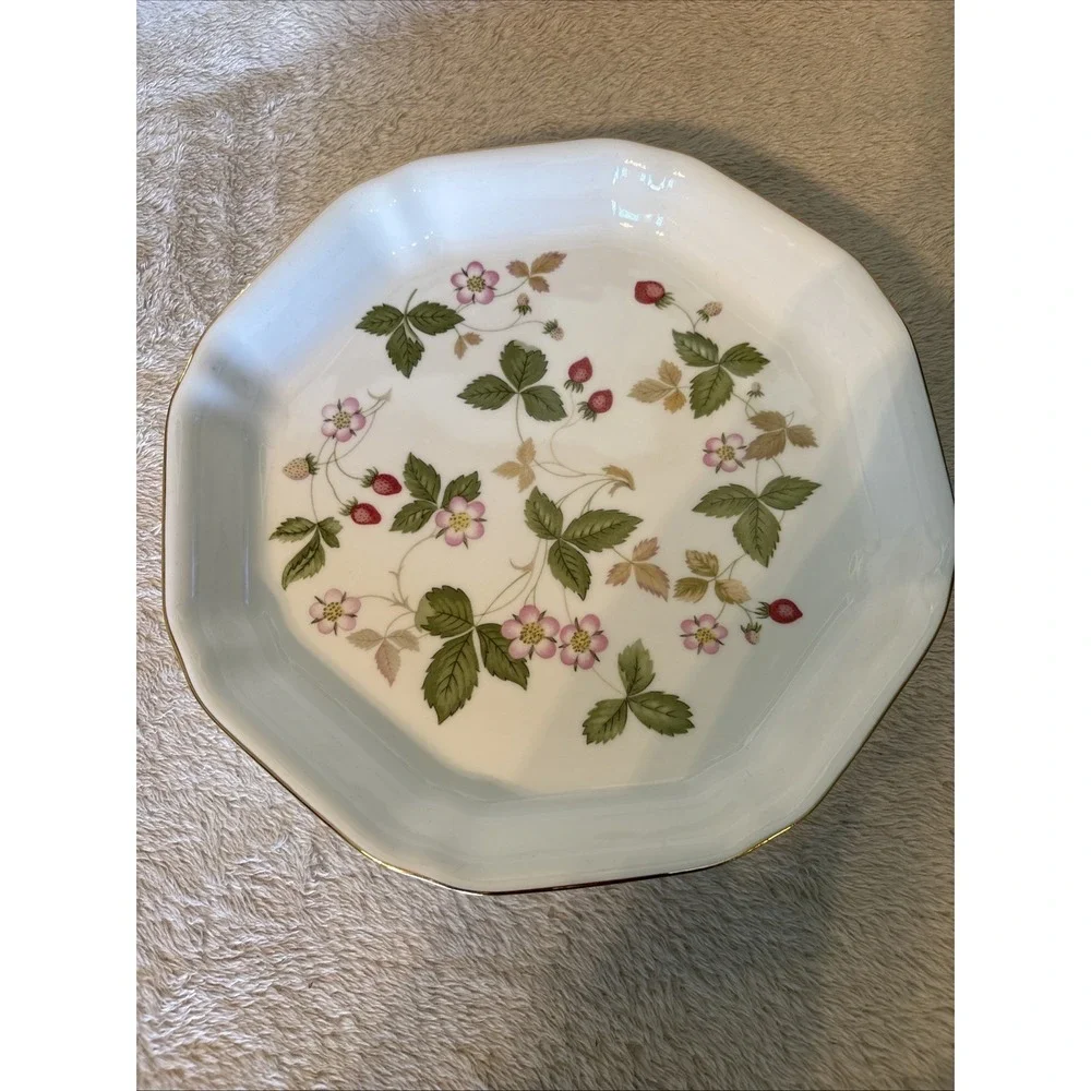 Wedgwood Wild Strawberry Bone China Octagonal 8 sided Serving Plate England